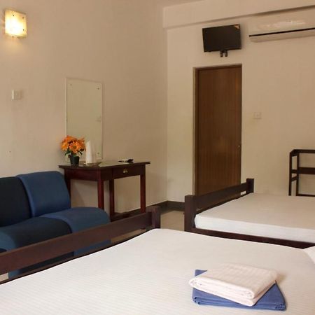 Hotel Senora Kataragama Exterior foto