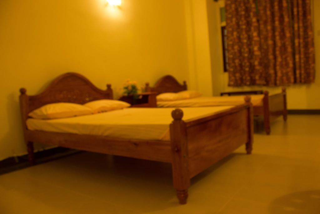 Hotel Senora Kataragama Quarto foto