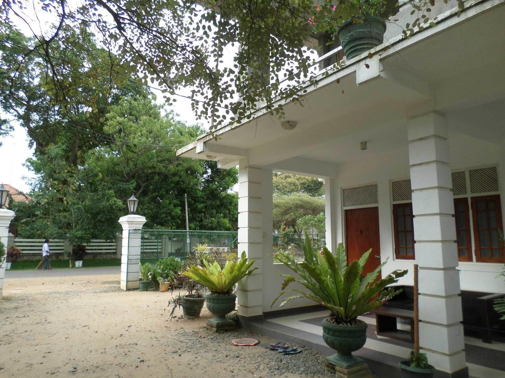 Hotel Senora Kataragama Exterior foto