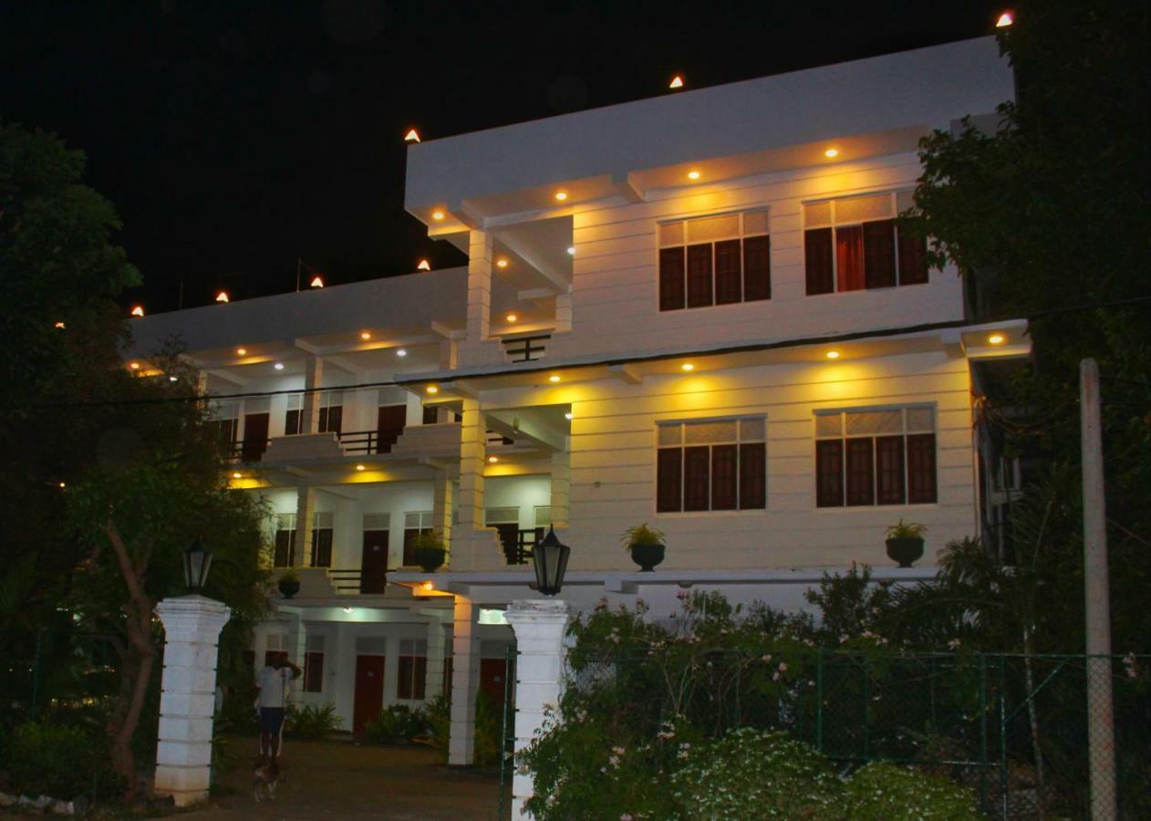 Hotel Senora Kataragama Exterior foto